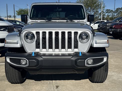 Used 2023 Jeep Wrangler Sahara w/ Cold Weather Group image 7