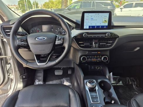 Used 2022 Ford Escape SEL FWD image 11