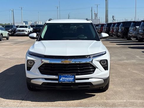 New 2026 Chevrolet TrailBlazer LT w/ Driver Confidence Package FWD image 2