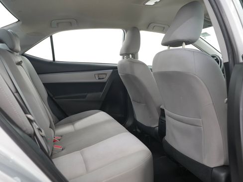 Used 2015 Toyota Corolla LE FWD image 12