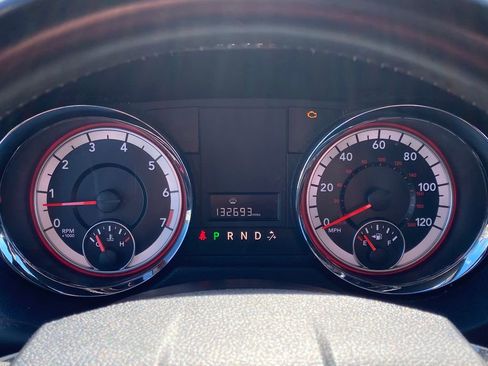 Used 2016 Dodge Grand Caravan SE image 21