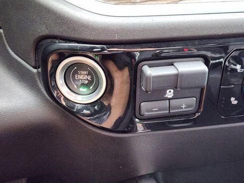 Used 2022 Chevrolet Silverado 1500 LT image 8