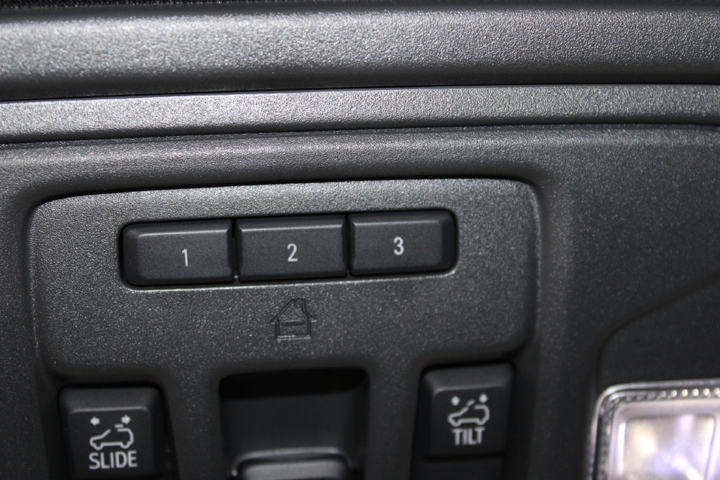 Used 2025 GMC Sierra 1500 AT4 w/ AT4 Premium Package AWD/4WD image 47
