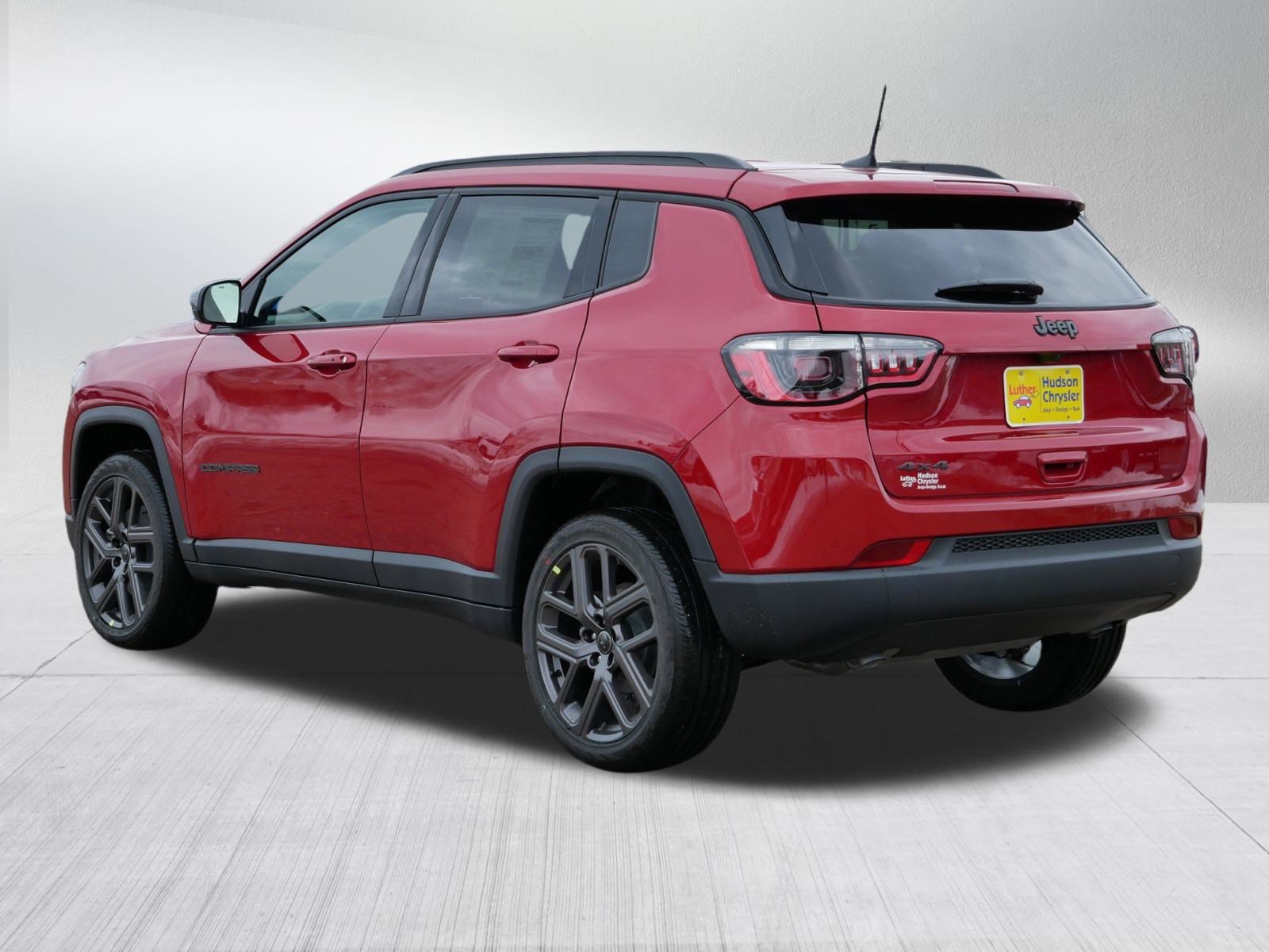 New 2026 Jeep Compass Latitude AWD/4WD image 3