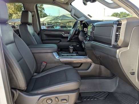 Used 2024 Chevrolet Silverado 1500 LTZ image 27