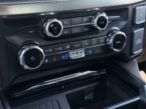 New 2026 Ford F350 King Ranch w/ FX4 Off-Road Package image 39