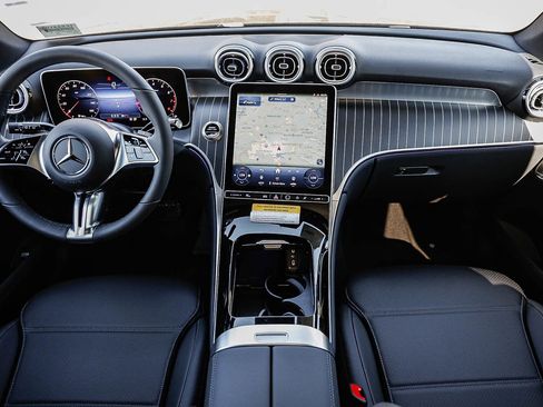 New 2026 Mercedes-Benz GLC 300 image 10