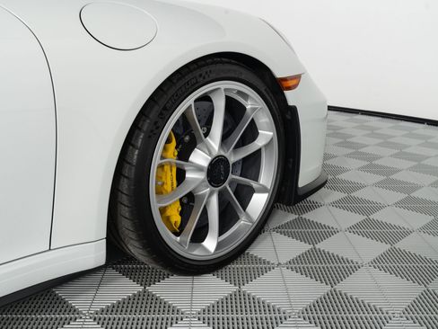 Used 2018 Porsche 911 GT3 image 57