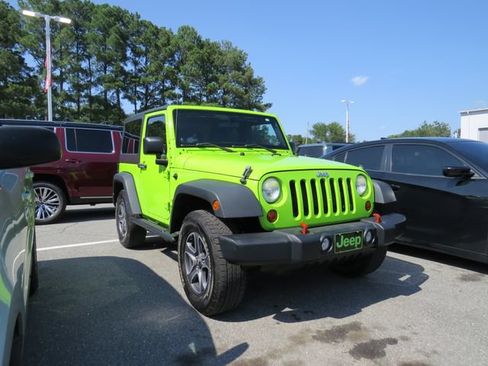 Used 2012 Jeep Wrangler Sport AWD/4WD image 6