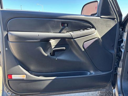 Used 2006 Chevrolet Silverado 1500 LT w/ Light Duty Power Package image 11