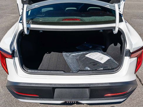 New 2026 Kia K4 LXS FWD image 10