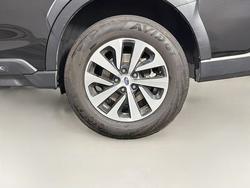 Used 2023 Subaru Outback Premium AWD/4WD image 31