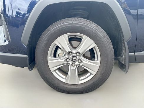 Used 2025 Toyota RAV4 XLE w/ Convenience Package FWD image 12
