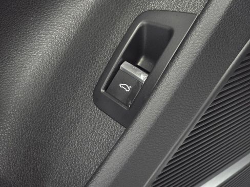 Used 2025 Audi Q7 3.0T Premium Plus image 36