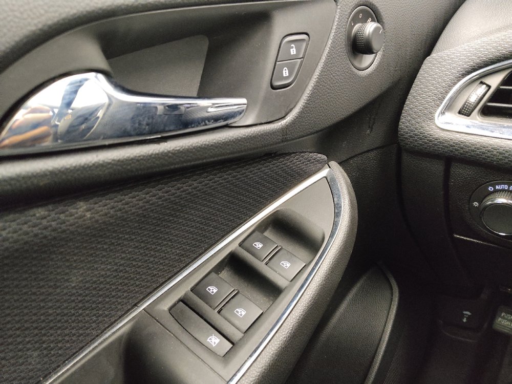 Used 2019 Chevrolet Cruze LT w/ Convenience Package FWD image 27