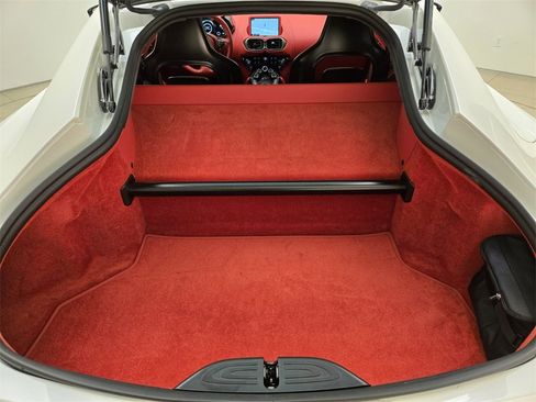 Used 2023 Aston Martin V12 Vantage image 19