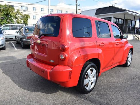 Used 2010 Chevrolet HHR LS image 7