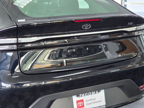 Used 2024 Toyota Prius Prime SE image 12