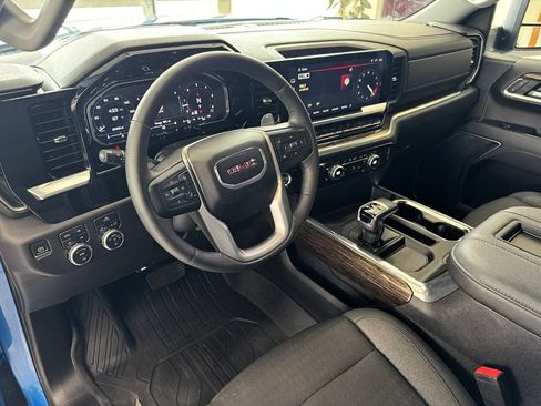 Used 2022 GMC Sierra 1500 Elevation AWD/4WD image 12