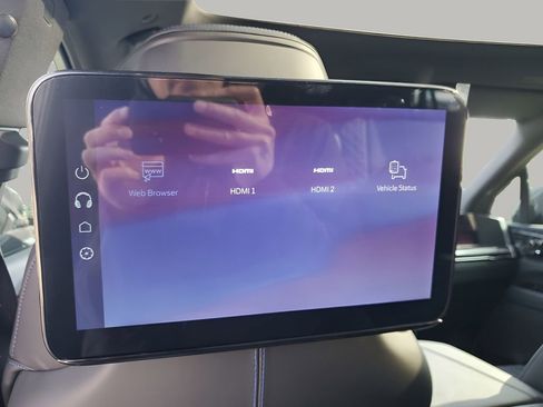 New 2026 Cadillac Escalade IQL Luxury w/ LPO, Floor Liner Package AWD/4WD image 23