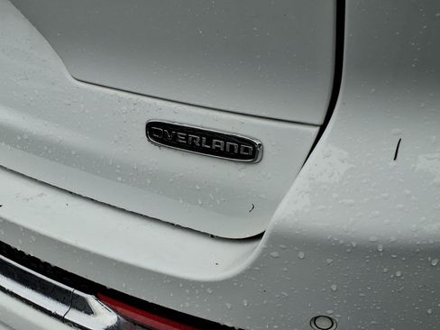 Used 2023 Jeep Grand Cherokee L Overland image 5