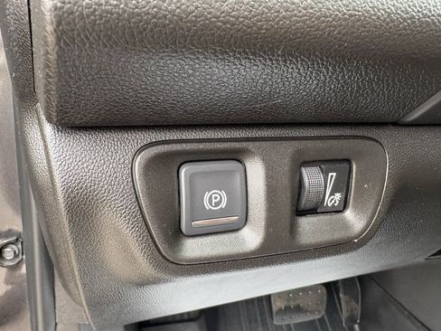Used 2019 GMC Acadia Denali w/ Technology Package AWD/4WD image 35