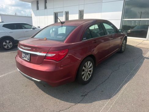 Used 2014 Chrysler 200 Touring FWD image 4