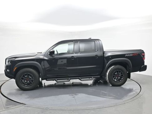 Used 2022 Nissan Frontier PRO-4X w/ Pro-4X Premium Package image 3