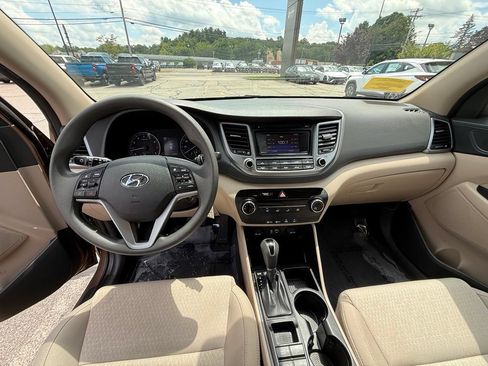 Used 2017 Hyundai Tucson SE w/ SE Popular Package 02 AWD/4WD image 13