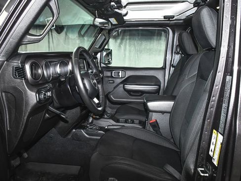 Used 2019 Jeep Wrangler Unlimited Sport S image 35