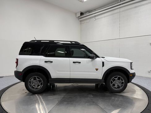 Used 2024 Ford Bronco Sport Badlands image 8
