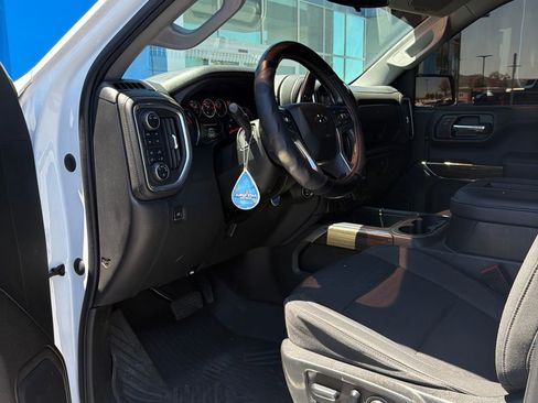 Used 2022 Chevrolet Silverado 1500 RST AWD/4WD image 18