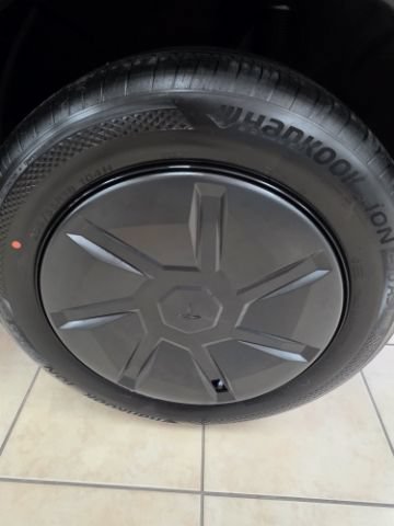 Used 2026 Tesla Model Y 2WD image 23