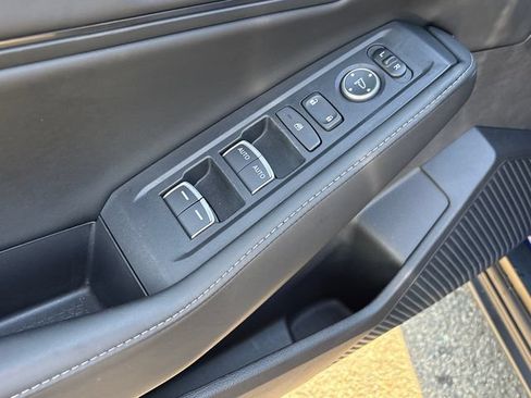 Used 2025 Honda Accord Sport image 9