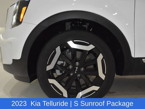 Used 2023 Kia Telluride S w/ S Sunroof Package AWD/4WD image 7