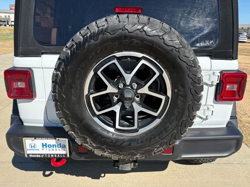 Used 2024 Jeep Wrangler Unlimited Rubicon w/ Convenience Group image 31