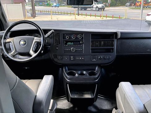 Used 2019 Chevrolet Express 2500 w/ Driver Convenience Package RWD image 5
