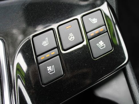 Certified 2024 Kia Sportage SX image 40