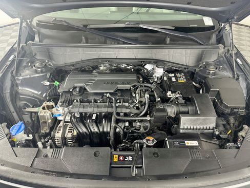 Used 2025 Hyundai Kona SEL AWD/4WD image 32