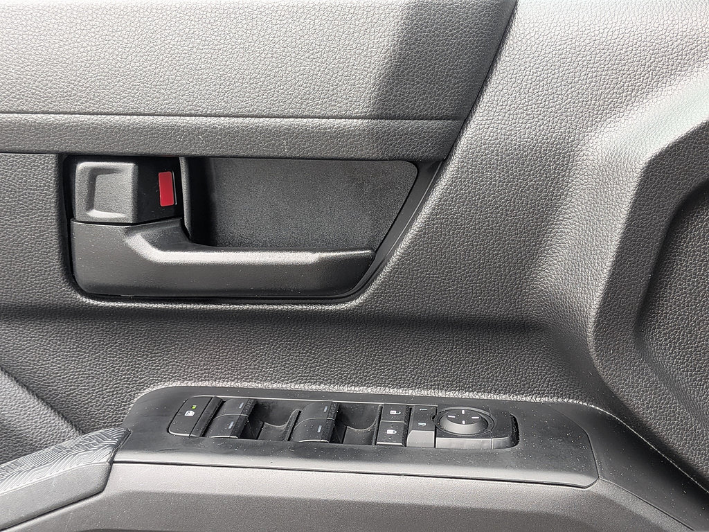 Used 2025 Toyota Tacoma SR5 AWD/4WD image 21