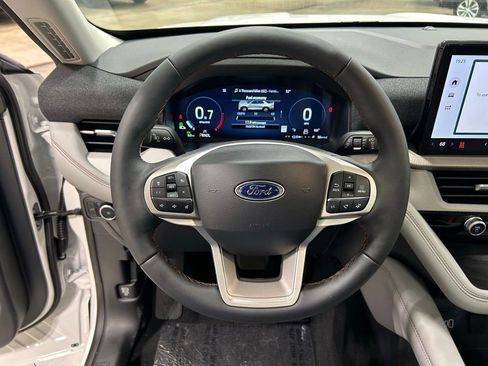 New 2026 Ford Explorer Active w/ Active Comfort Package image 15
