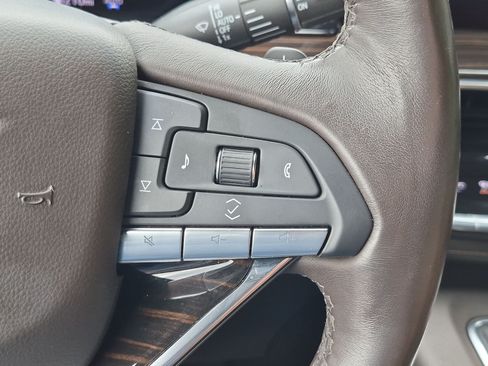 Used 2022 Cadillac Escalade ESV Premium Luxury AWD/4WD image 17