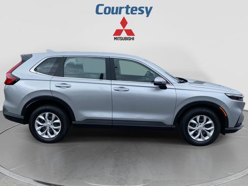Used 2024 Honda CR-V LX image 6