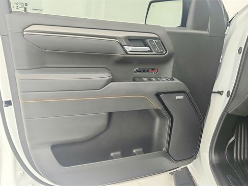 Used 2025 GMC Sierra 1500 AT4 w/ AT4 Premium Package image 24