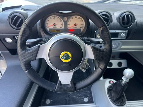 Used 2005 Lotus Elise RWD image 13