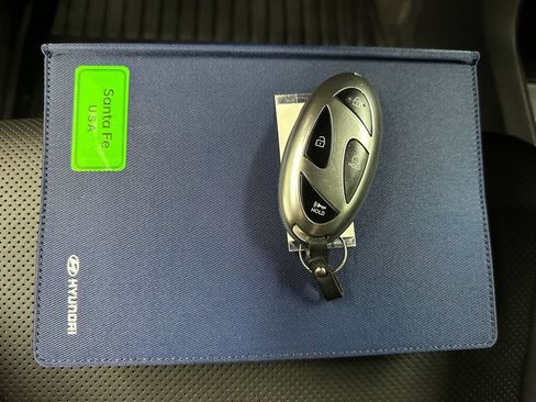 Used 2025 Hyundai Santa Fe SEL FWD image 39