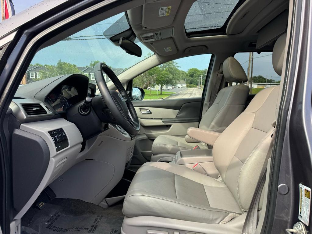 Used 2016 Honda Odyssey Touring image 16