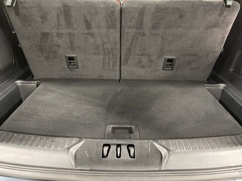 Used 2022 Ford Explorer Platinum w/ Equipment Group 601A image 14