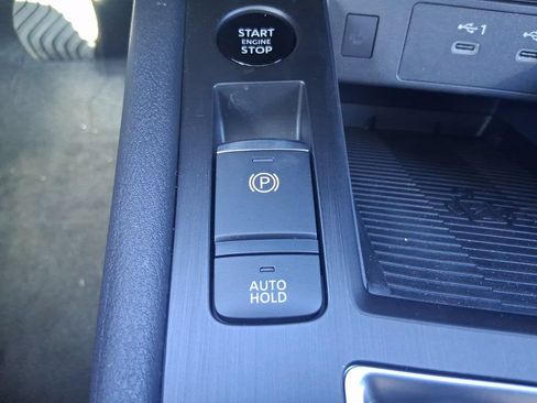 New 2026 Nissan Kicks SV w/ SV Premium Package FWD image 36