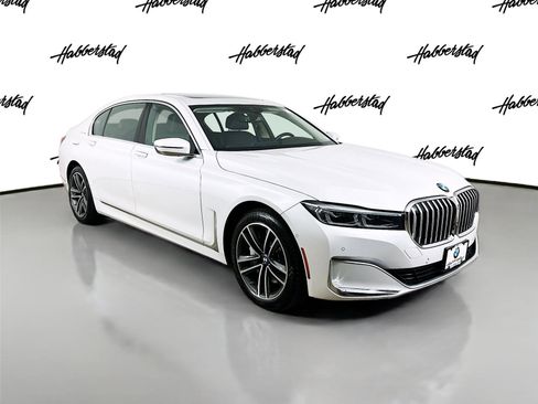 Used 2020 BMW 750i xDrive w/ Cold Weather Package image 3